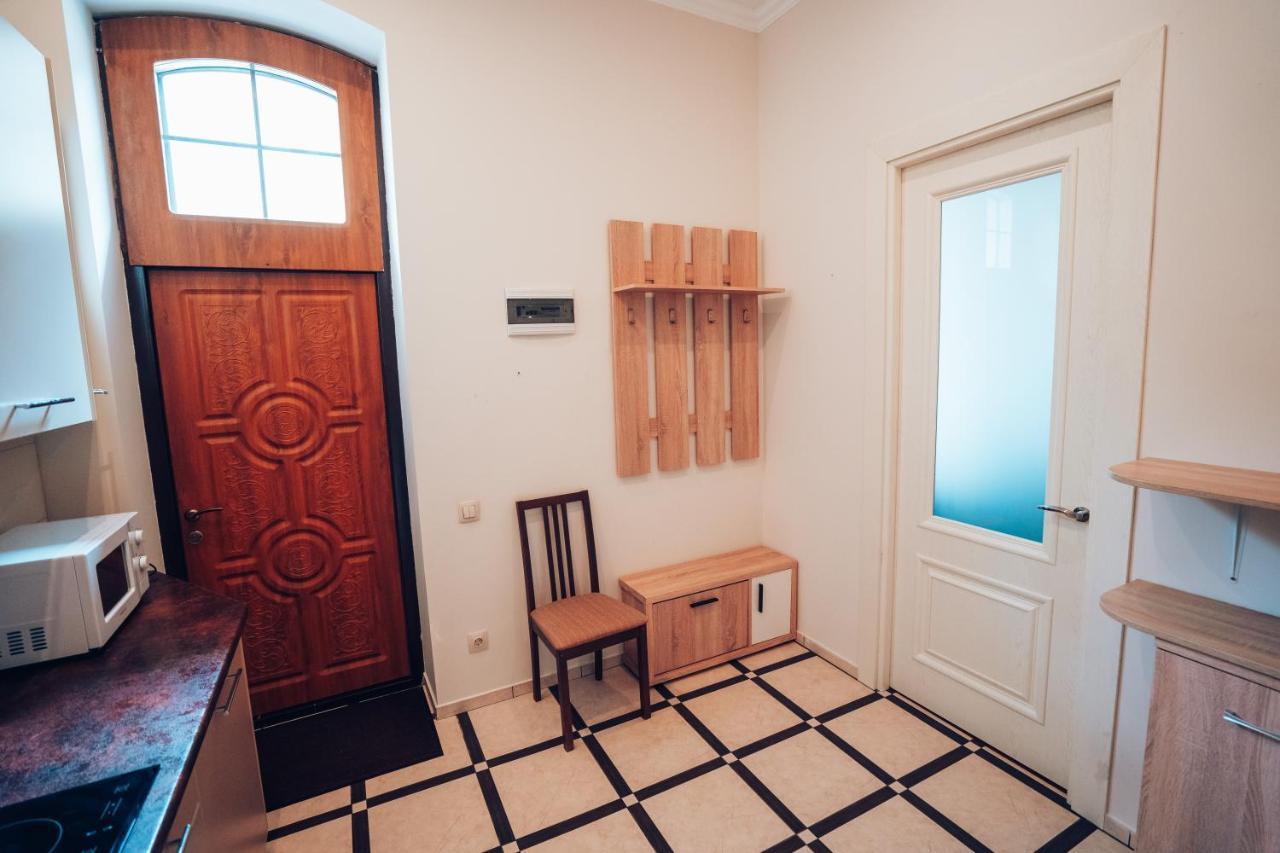 Wonderful Flat On City Center Uzhhorod Exterior photo